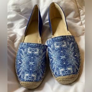 NWOT Marc Fisher Manda 2 Floral Espadrilles Blue & White Flats Shoes